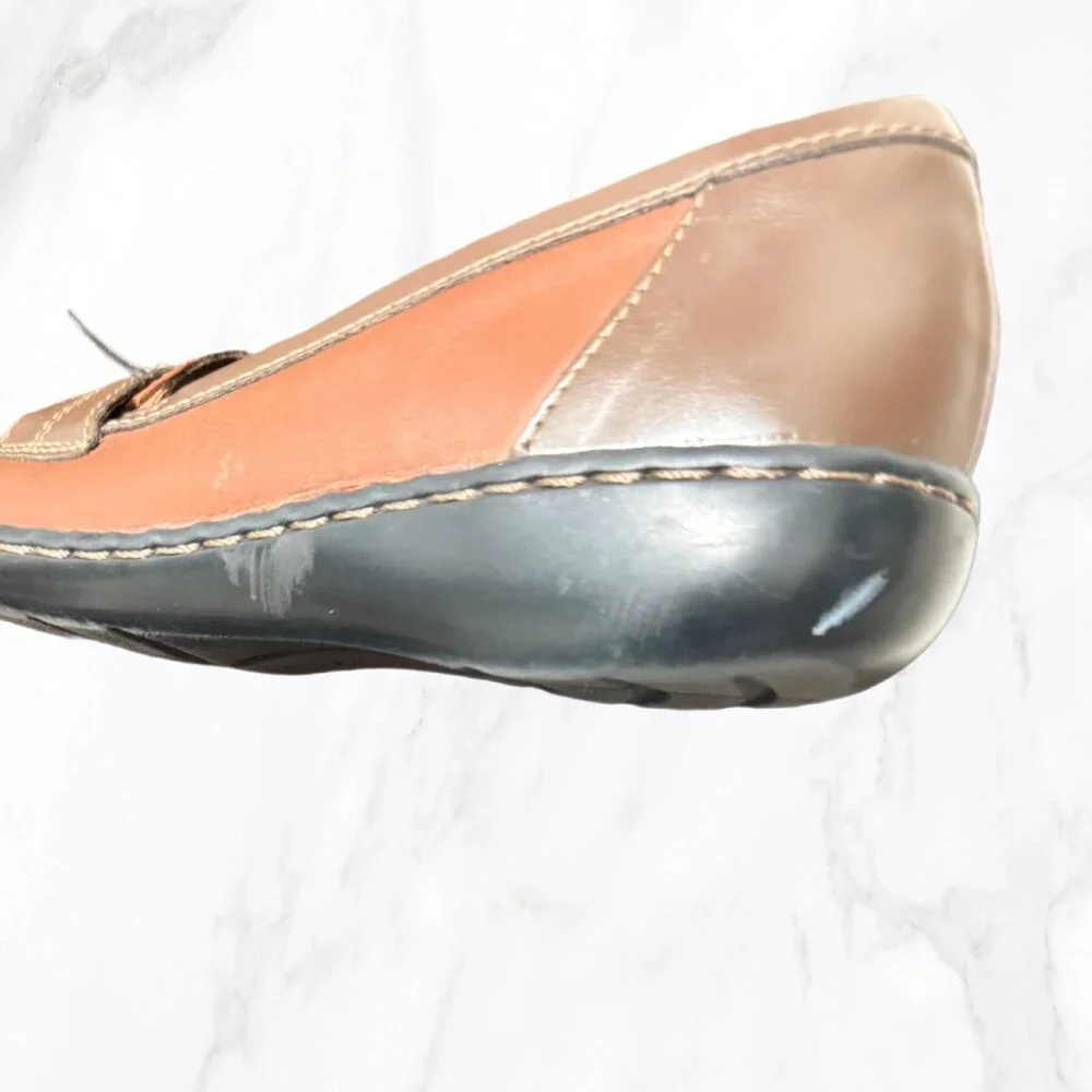 Clarks Collection Women's Brown Tasseled Comfort Loafers, Size 8.5 - Picture 8 of 10